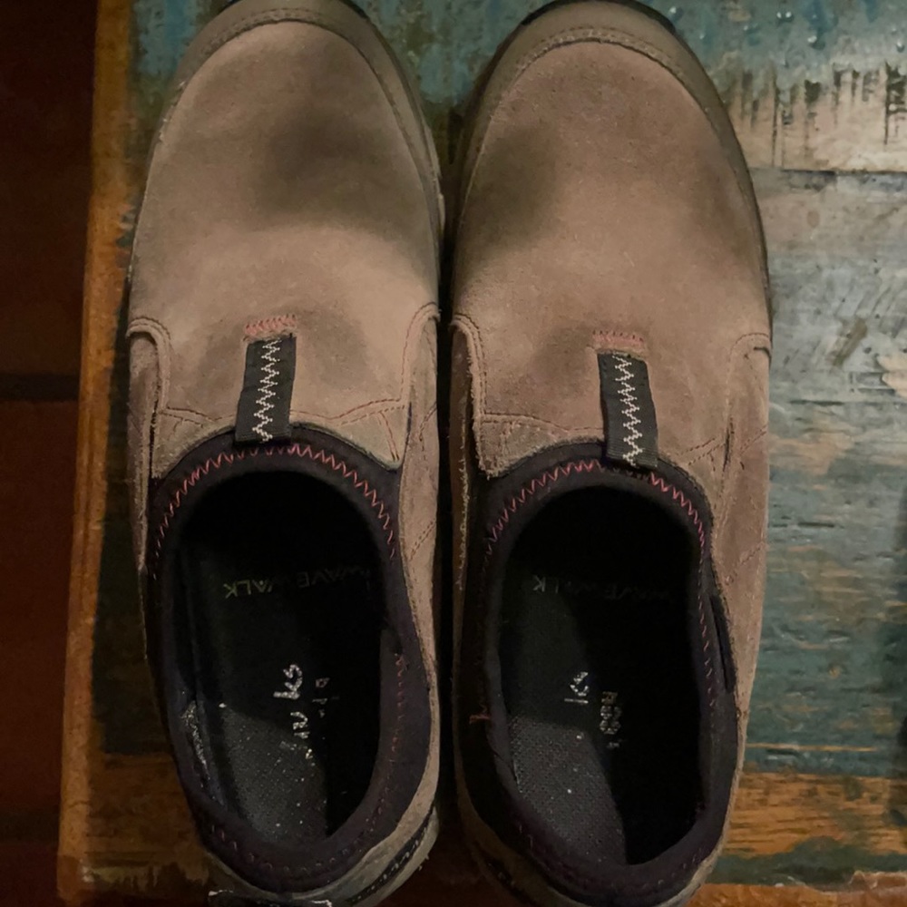Comfy, like new, sued, slip on shoes